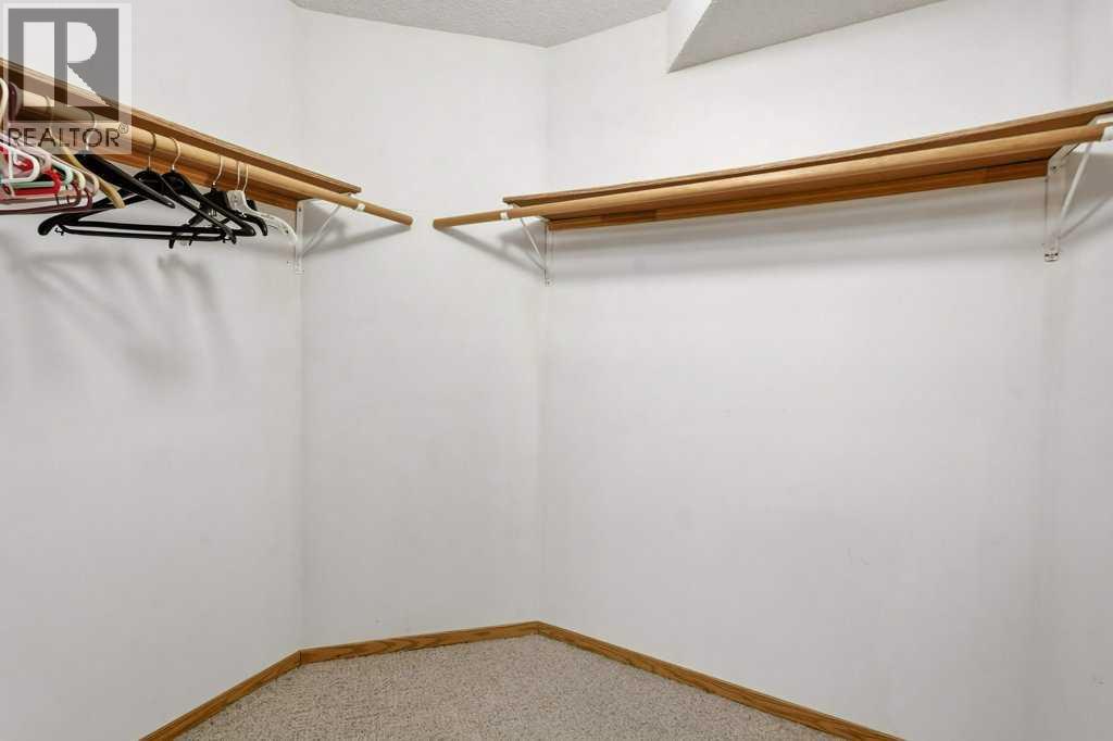 9 Douglasbank Gardens SE, Calgary, Alberta  T2Z 2C9 - Photo 29 - A2297877