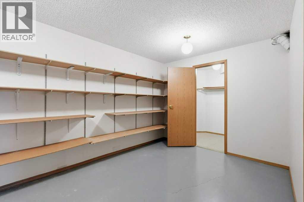 9 Douglasbank Gardens SE, Calgary, Alberta  T2Z 2C9 - Photo 30 - A2297877