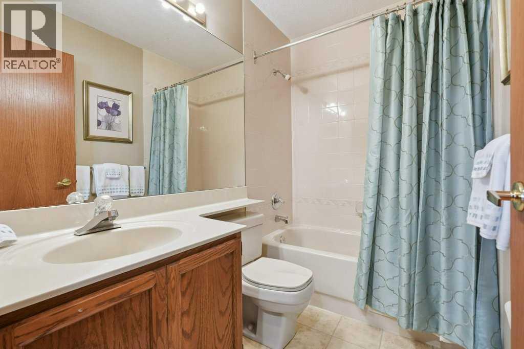 9 Douglasbank Gardens SE, Calgary, Alberta  T2Z 2C9 - Photo 22 - A2297877