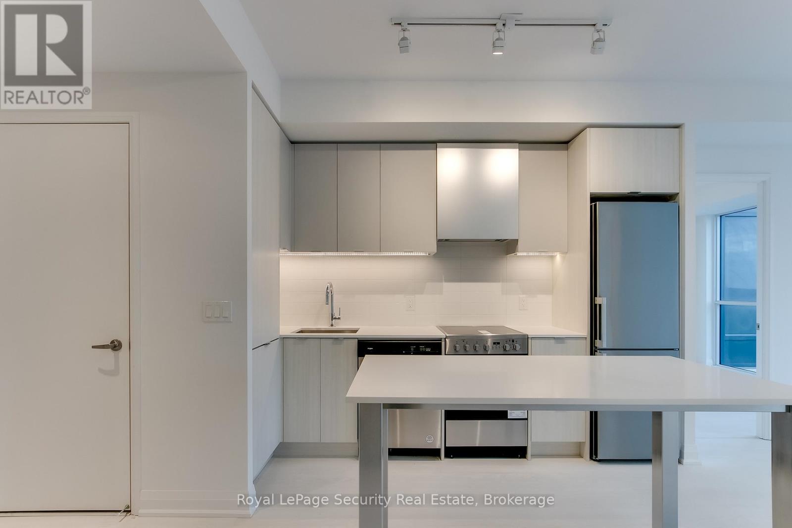 1006 - 10 Gibbs Road, Toronto, Ontario  M9B 0E2 - Photo 14 - W13081292