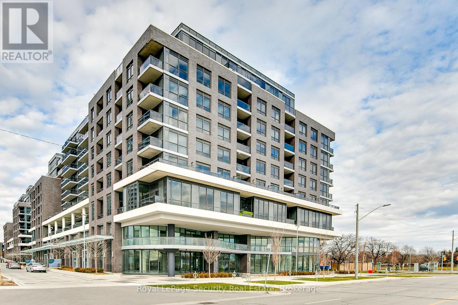 1006 - 10 Gibbs Road, Toronto, Ontario  M9B 0E2 - Photo 2 - W13081292