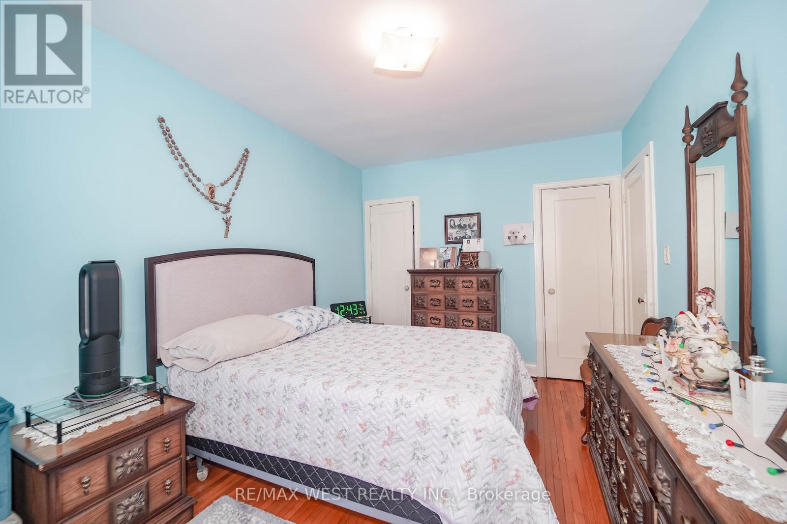617 Caledonia Road, Toronto, Ontario  M6E 4V7 - Photo 5 - W13081294