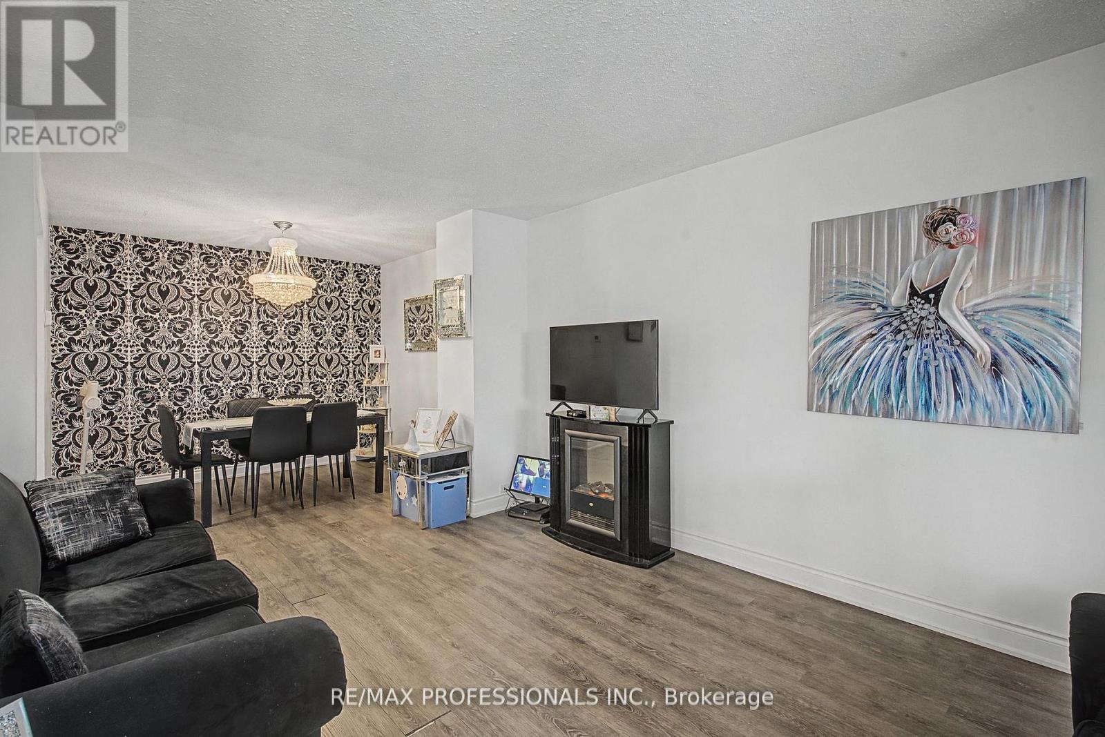 180 Royal Salisbury Way, Brampton, Ontario  L6V 3J9 - Photo 10 - W13081328