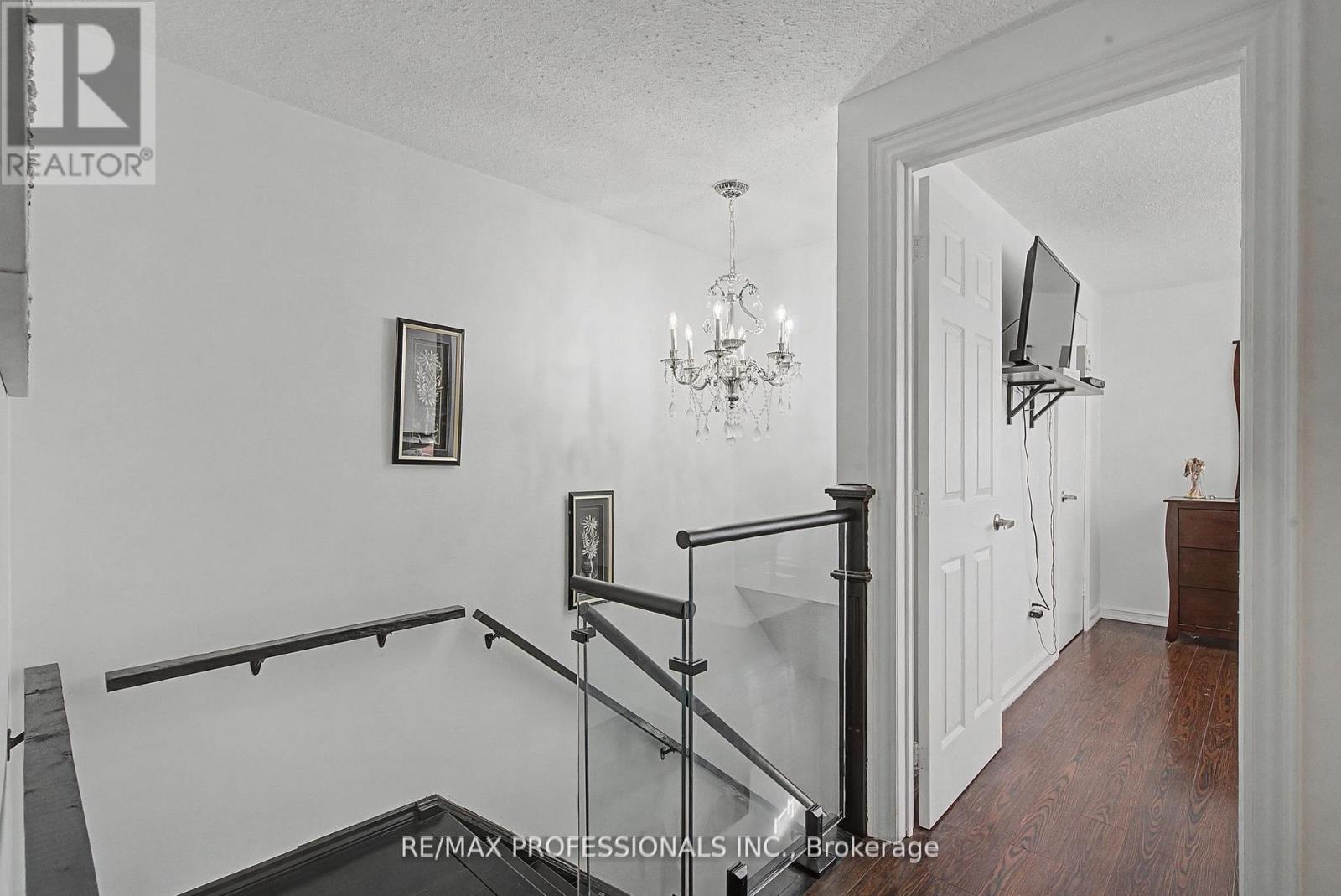 180 Royal Salisbury Way, Brampton, Ontario  L6V 3J9 - Photo 14 - W13081328
