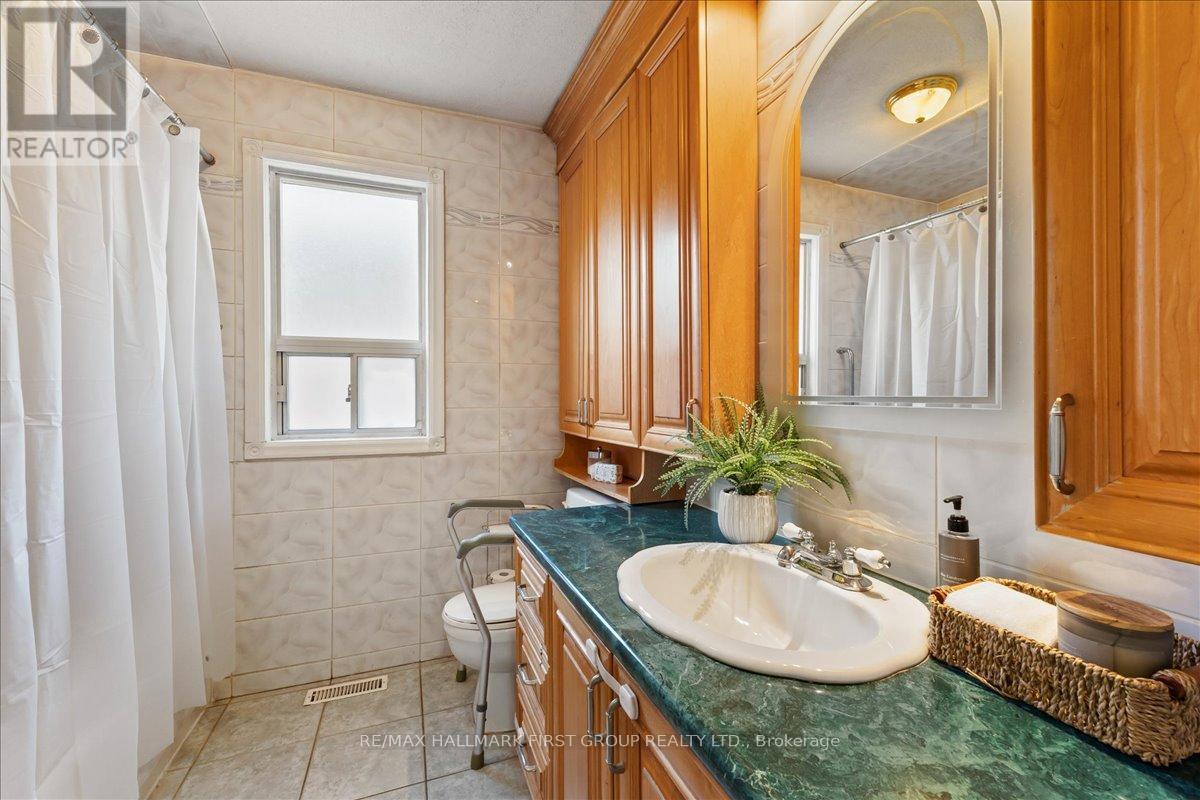 2690 Islington Avenue, Toronto, Ontario  M9V 2X5 - Photo 21 - W13081336