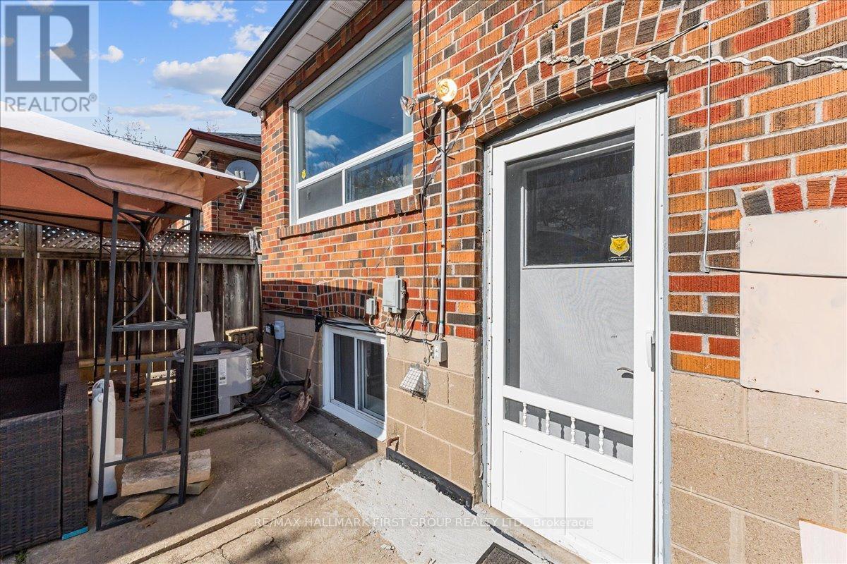 2690 Islington Avenue, Toronto, Ontario  M9V 2X5 - Photo 45 - W13081336