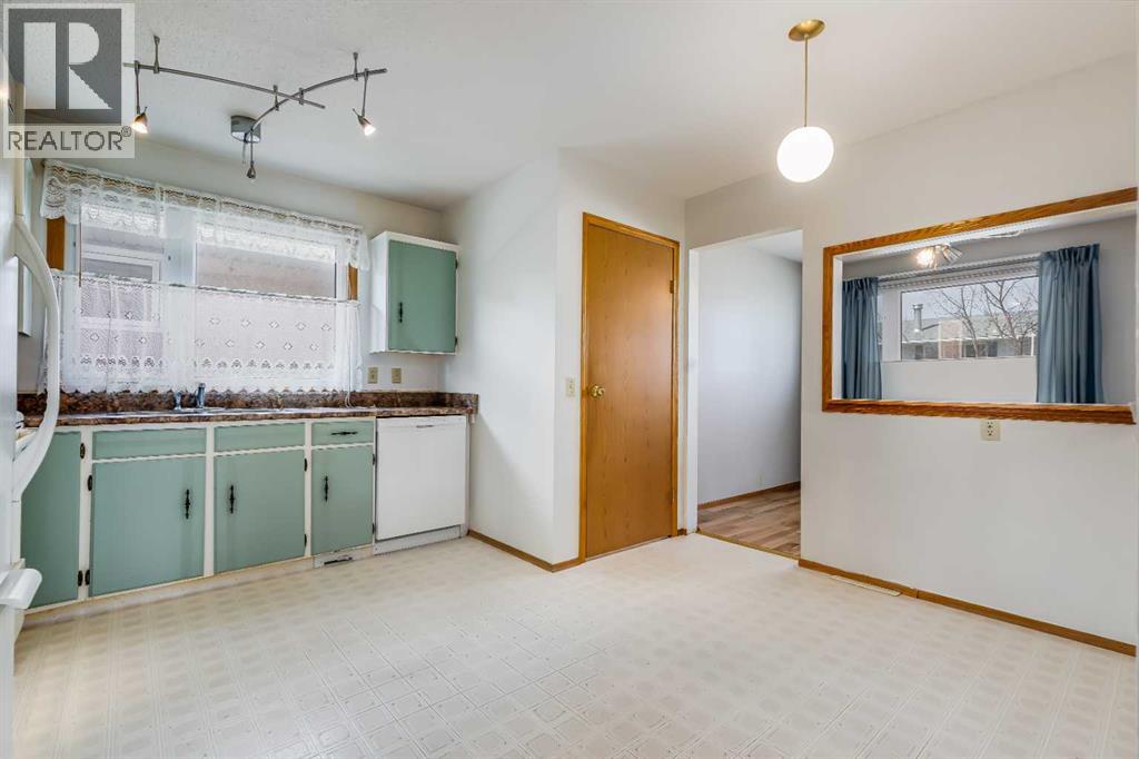 226 Huntington Close Ne, Calgary, Alberta  T2K 5B4 - Photo 12 - A2306386
