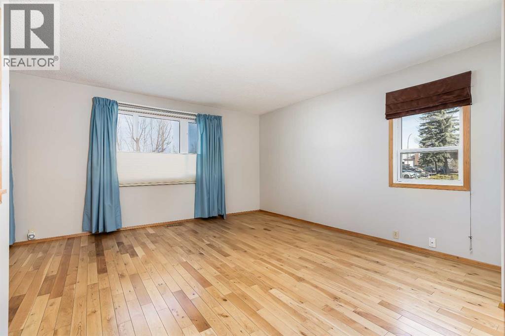 226 Huntington Close Ne, Calgary, Alberta  T2K 5B4 - Photo 6 - A2306386