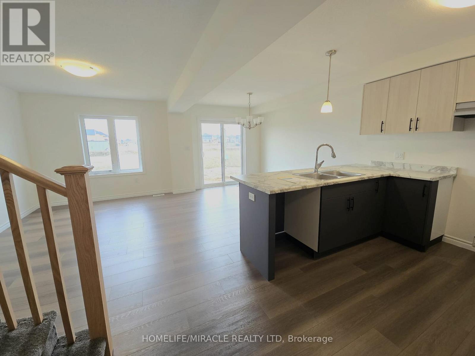 115 Mattingley Street, Brant, Ontario  N3L 2M2 - Photo 3 - X13081390