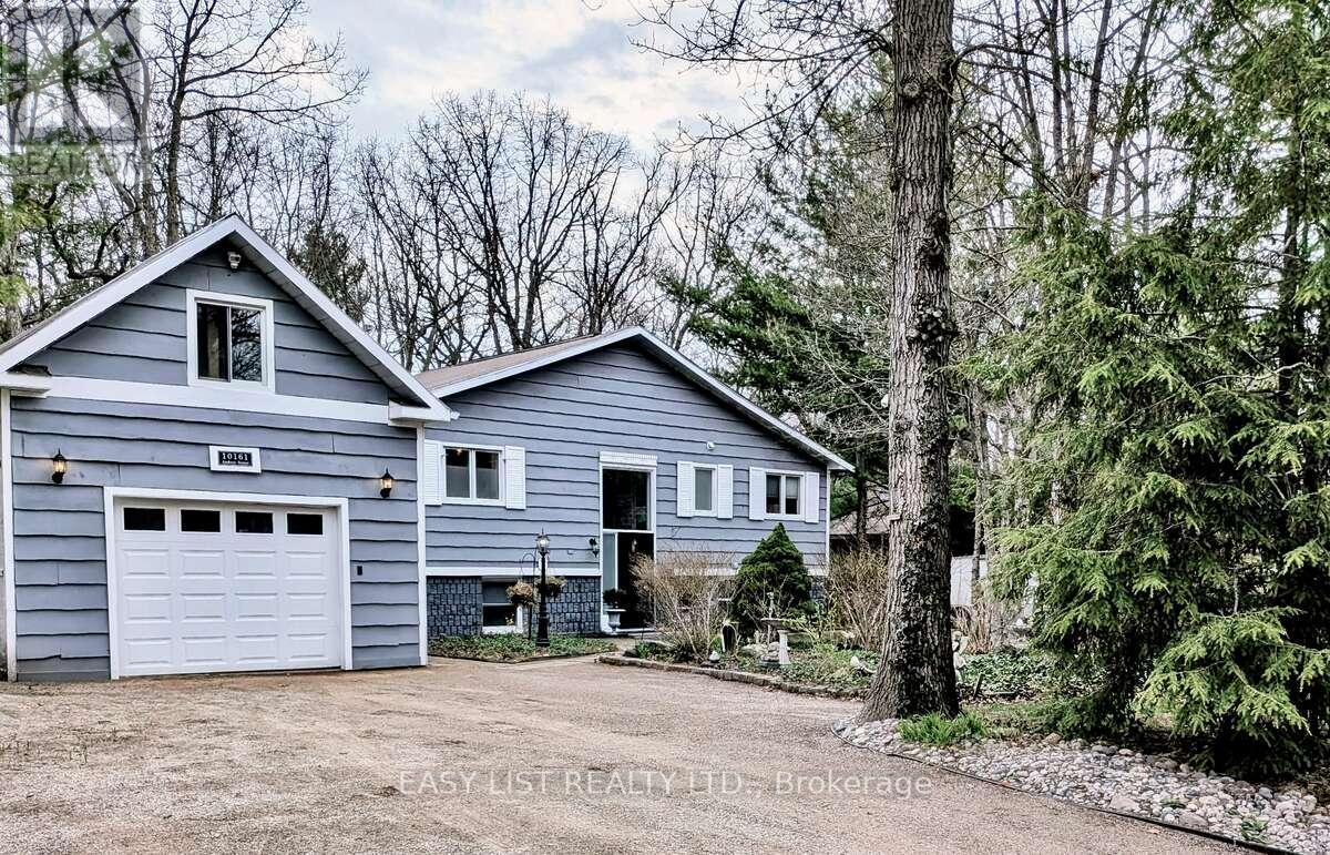 10161 Andrea Street, Lambton Shores, Ontario  N0M 2L0 - Photo 2 - X13081412