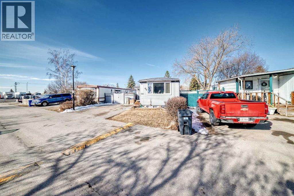 180, 6724 17 Avenue SE, Calgary, Alberta  T2A 0W5 - Photo 2 - A2300154