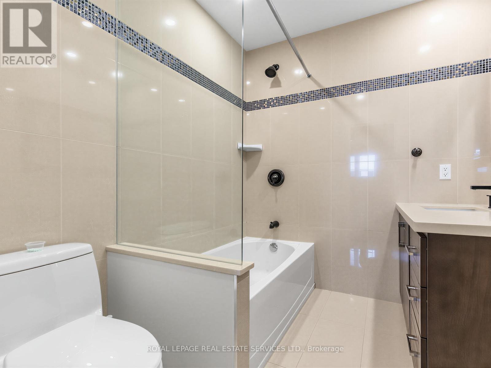 44 Caracas Road, Toronto, Ontario  M2K 1A9 - Photo 12 - C13081298