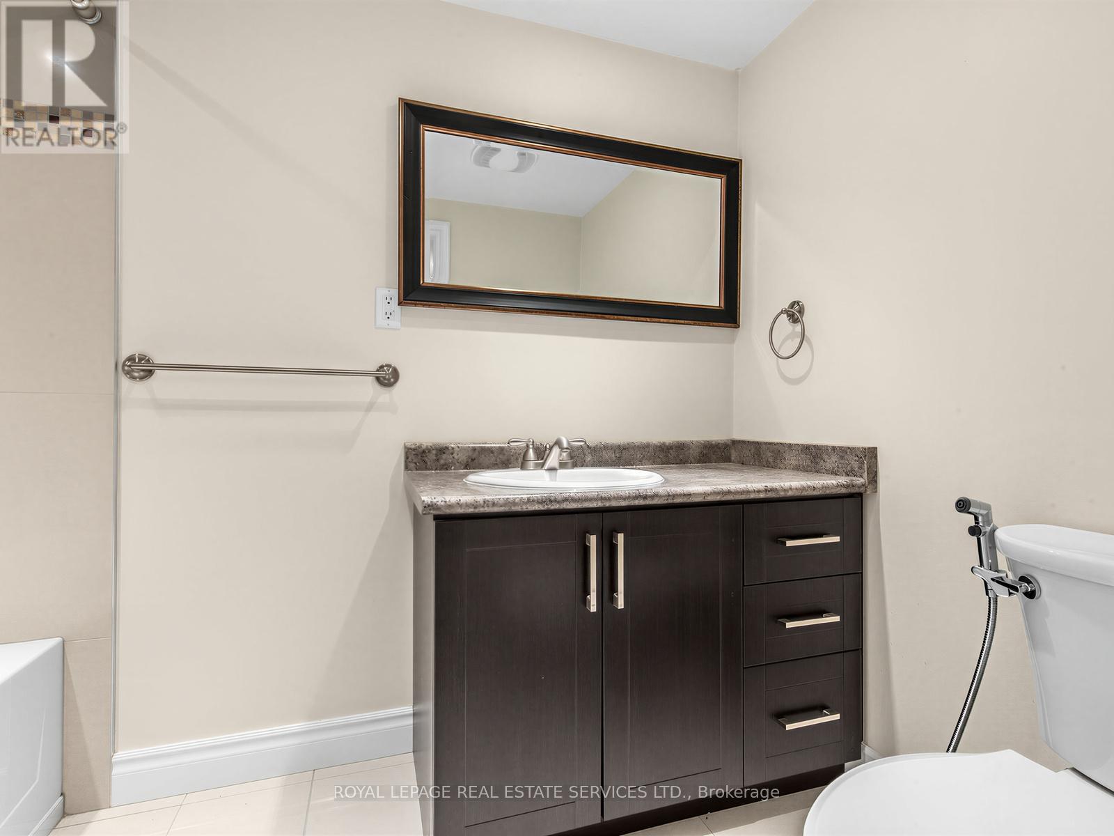 44 Caracas Road, Toronto, Ontario  M2K 1A9 - Photo 33 - C13081298