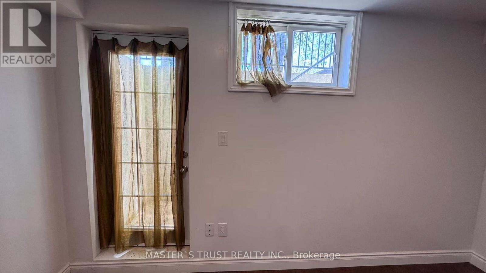 76 KORTRIGHT ROAD E, Guelph, Ontario