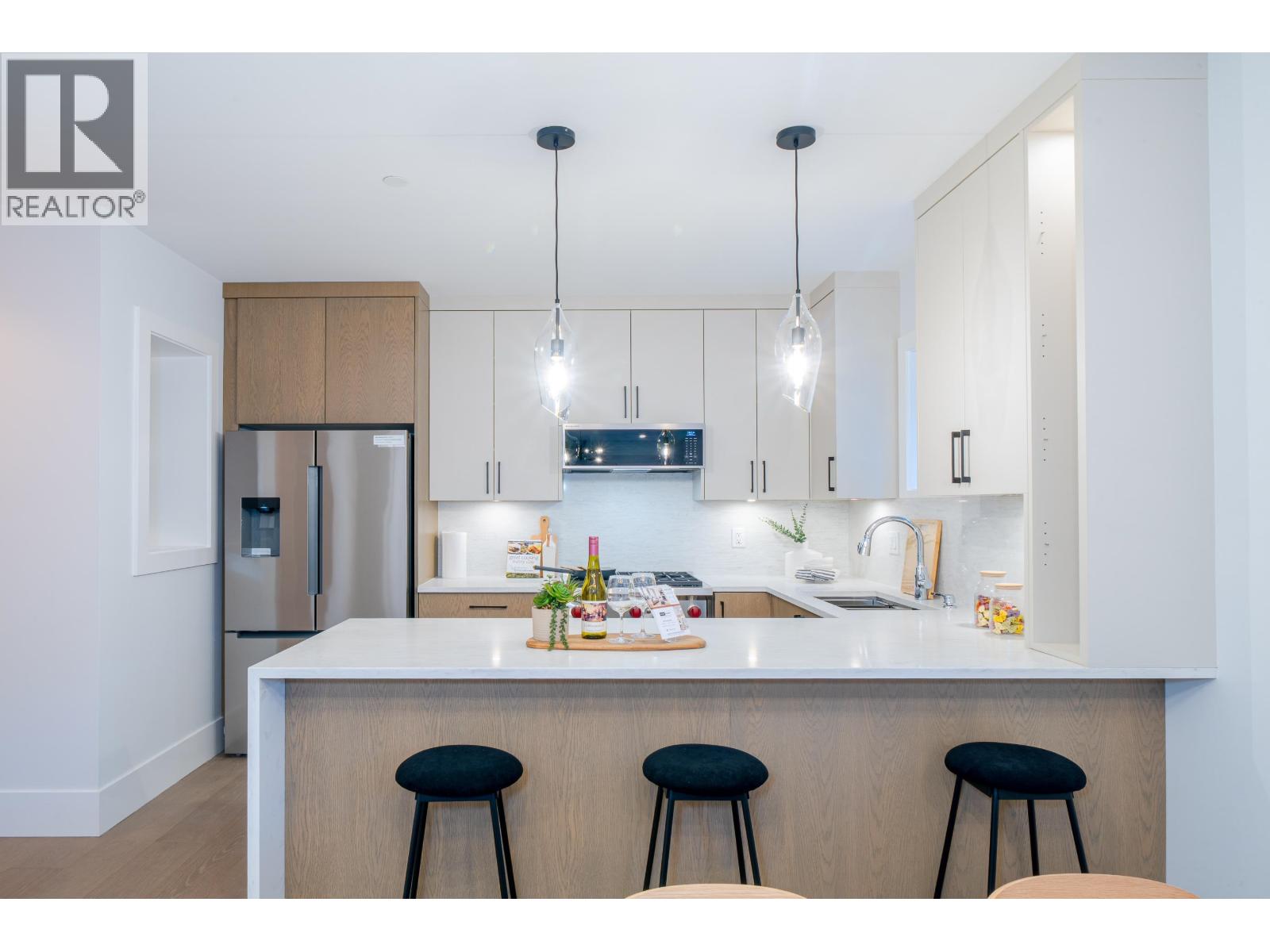 1 2735 W 8th Avenue, Vancouver, British Columbia  V6K 2B7 - Photo 6 - R3119142