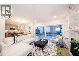 1 2735 W 8TH AVENUE, Vancouver, British Columbia