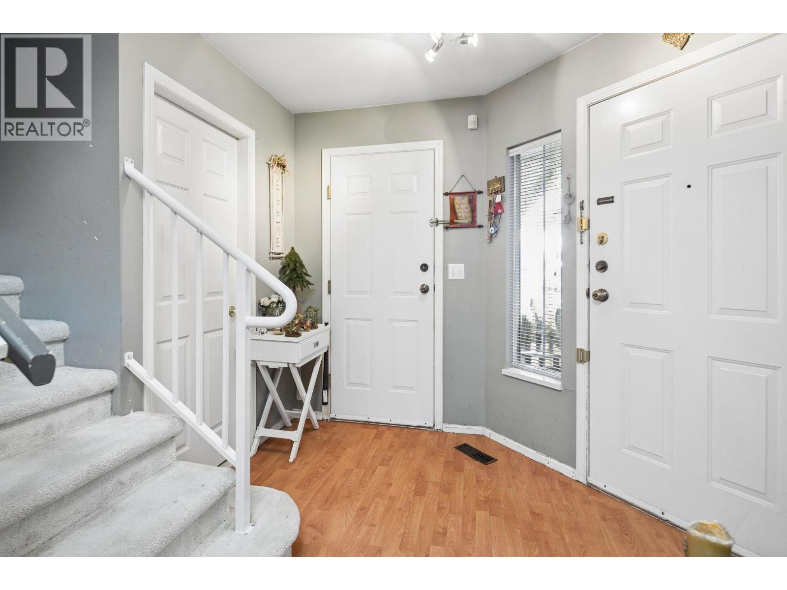 Th28 2590 Panorama Drive, Coquitlam, British Columbia  V3E 2W9 - Photo 3 - R3119188