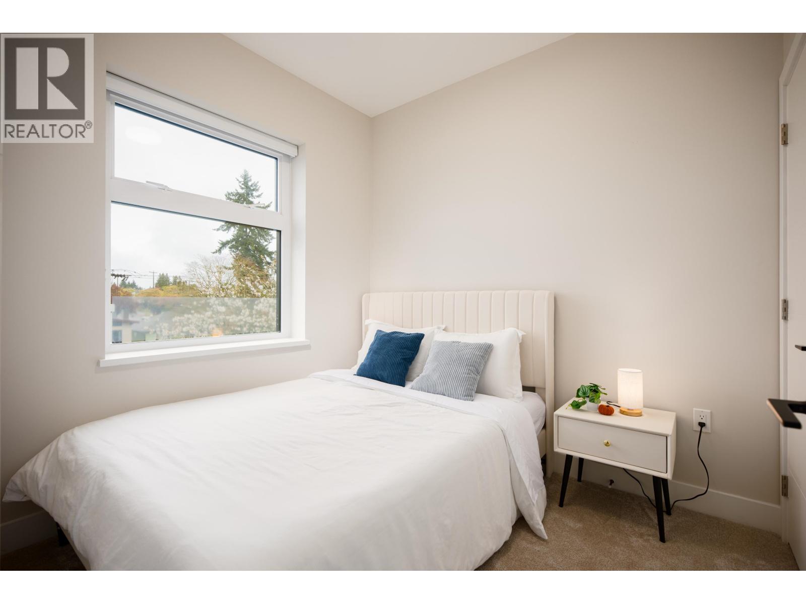 2 128 W Woodstock Avenue, Vancouver, British Columbia  V5Y 2S2 - Photo 11 - R3119196