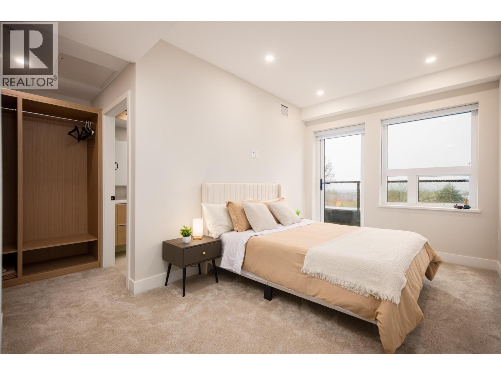 2 128 W Woodstock Avenue, Vancouver, British Columbia  V5Y 2S2 - Photo 7 - R3119196