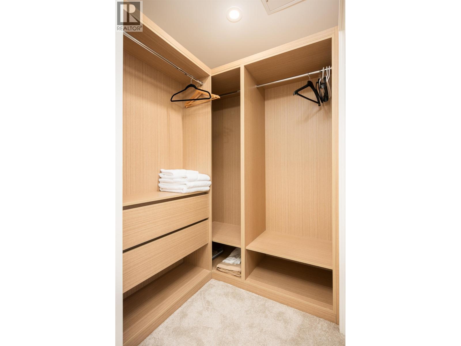 2 128 W Woodstock Avenue, Vancouver, British Columbia  V5Y 2S2 - Photo 8 - R3119196
