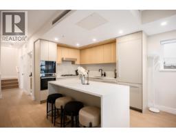 2 128 W WOODSTOCK AVENUE, Vancouver, British Columbia