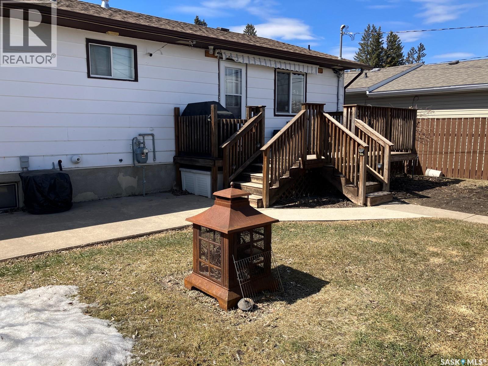 1103 3rd Street W, Nipawin, Saskatchewan  S0E 1E0 - Photo 4 - SK031806