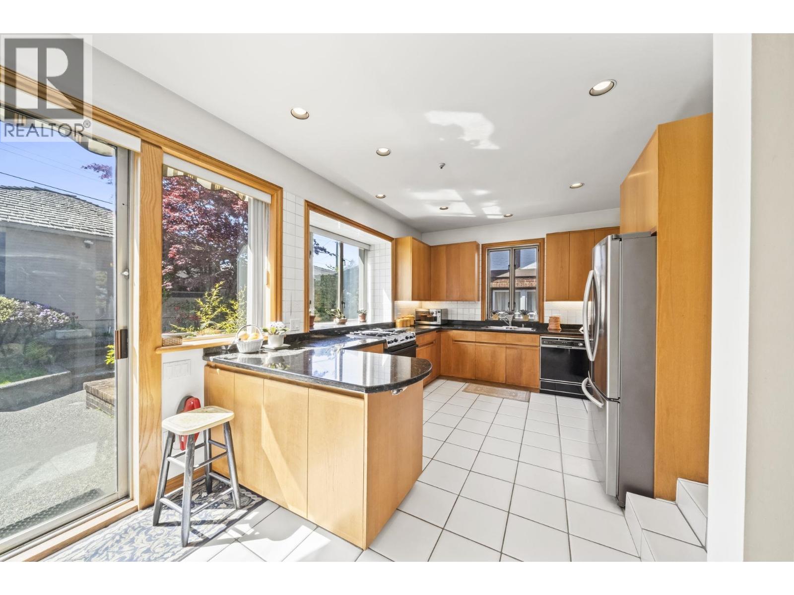 4233 Quesnel Drive, Vancouver, British Columbia  V6L 2X5 - Photo 13 - R3119160