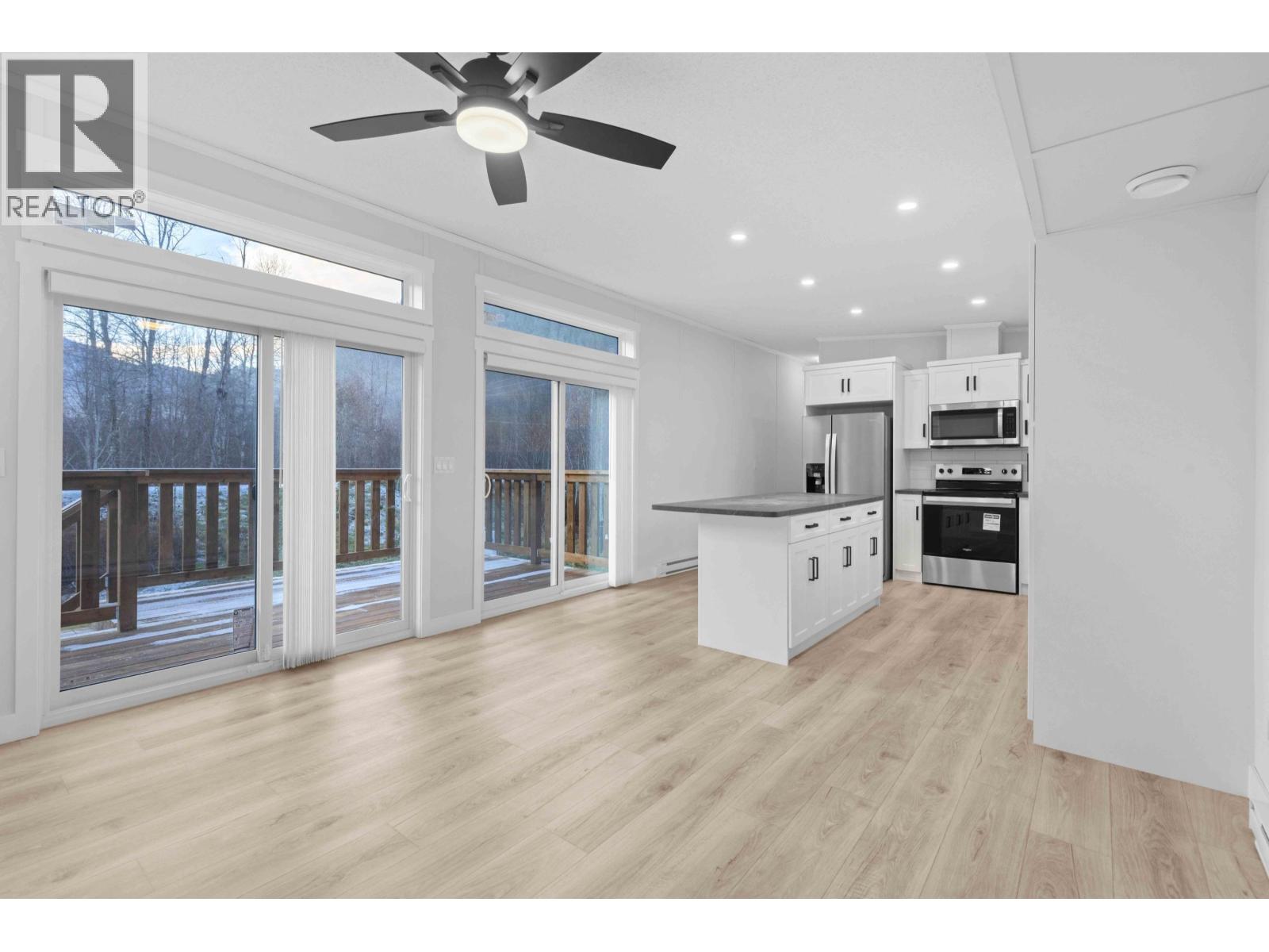 58 7370 99 Highway, Pemberton, British Columbia  V0N 2L1 - Photo 8 - R3119192