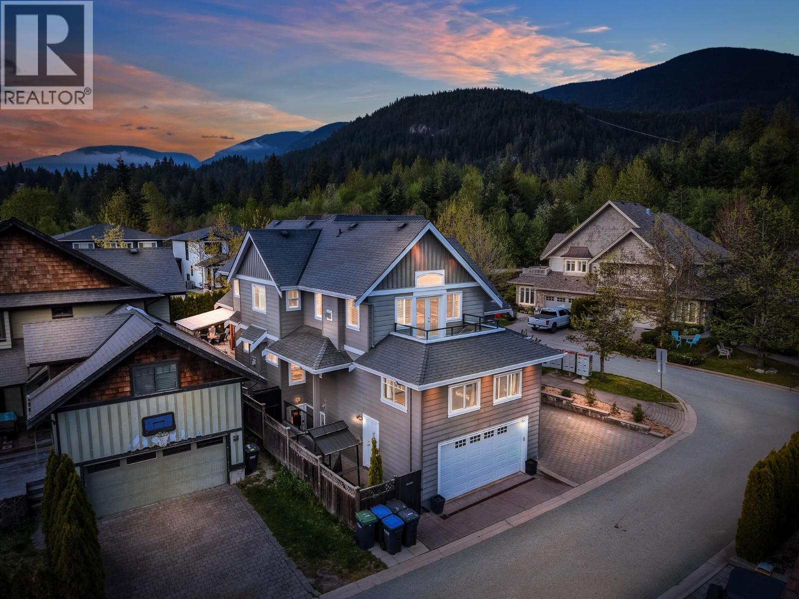 2995 Strangway Place, Squamish, British Columbia  V8B 0P8 - Photo 2 - R3119194