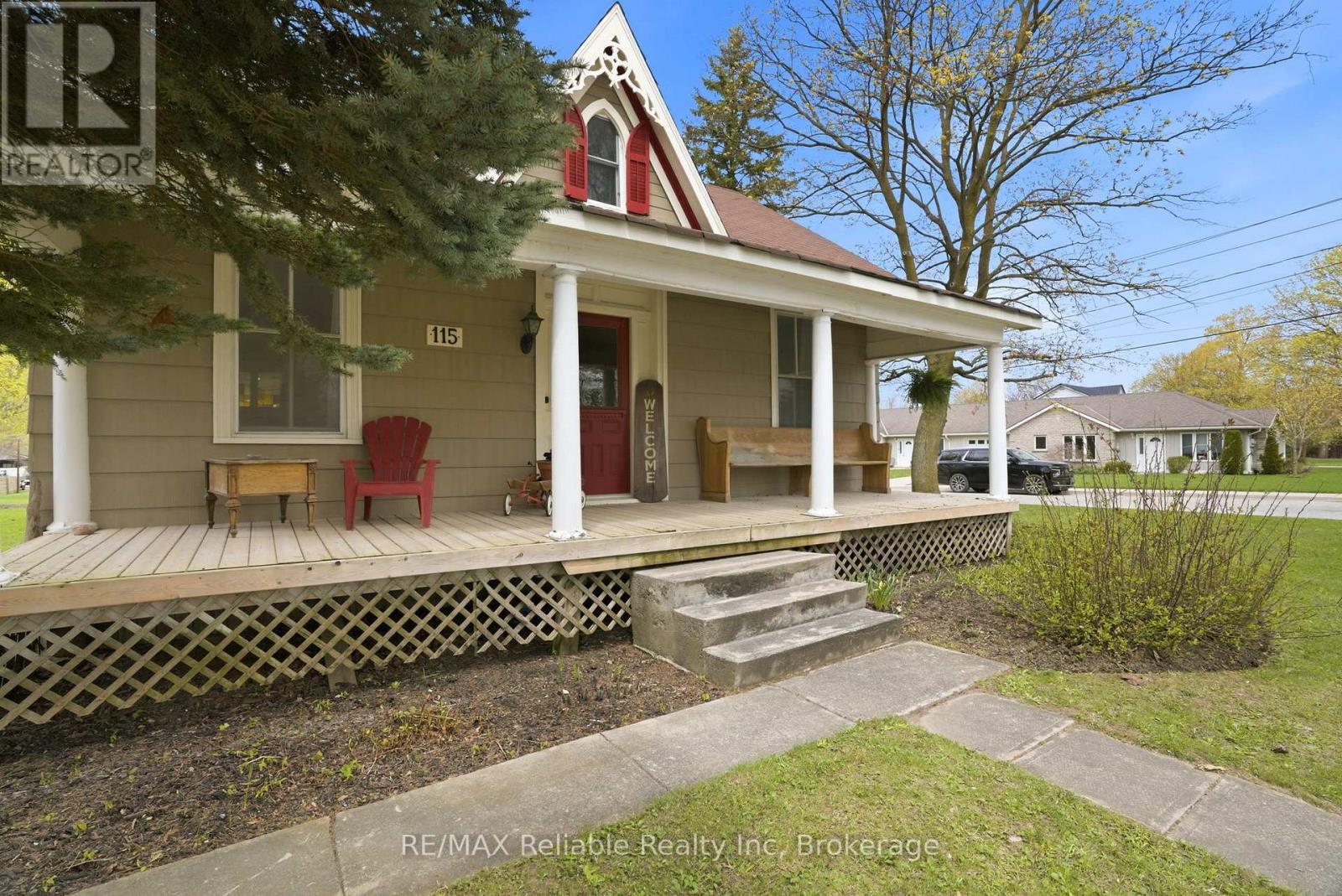 115 Main Street N, Huron East, Ontario  N0K 1W0 - Photo 2 - X13081464
