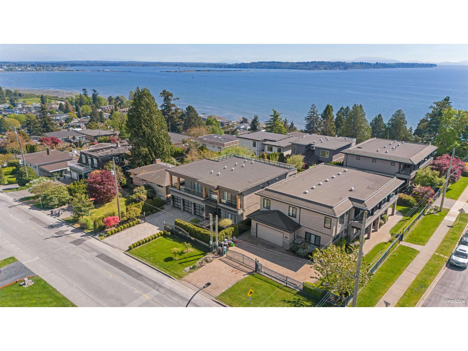 15482 Pacific Avenue, White Rock, British Columbia  V4B 1R7 - Photo 2 - R3119060