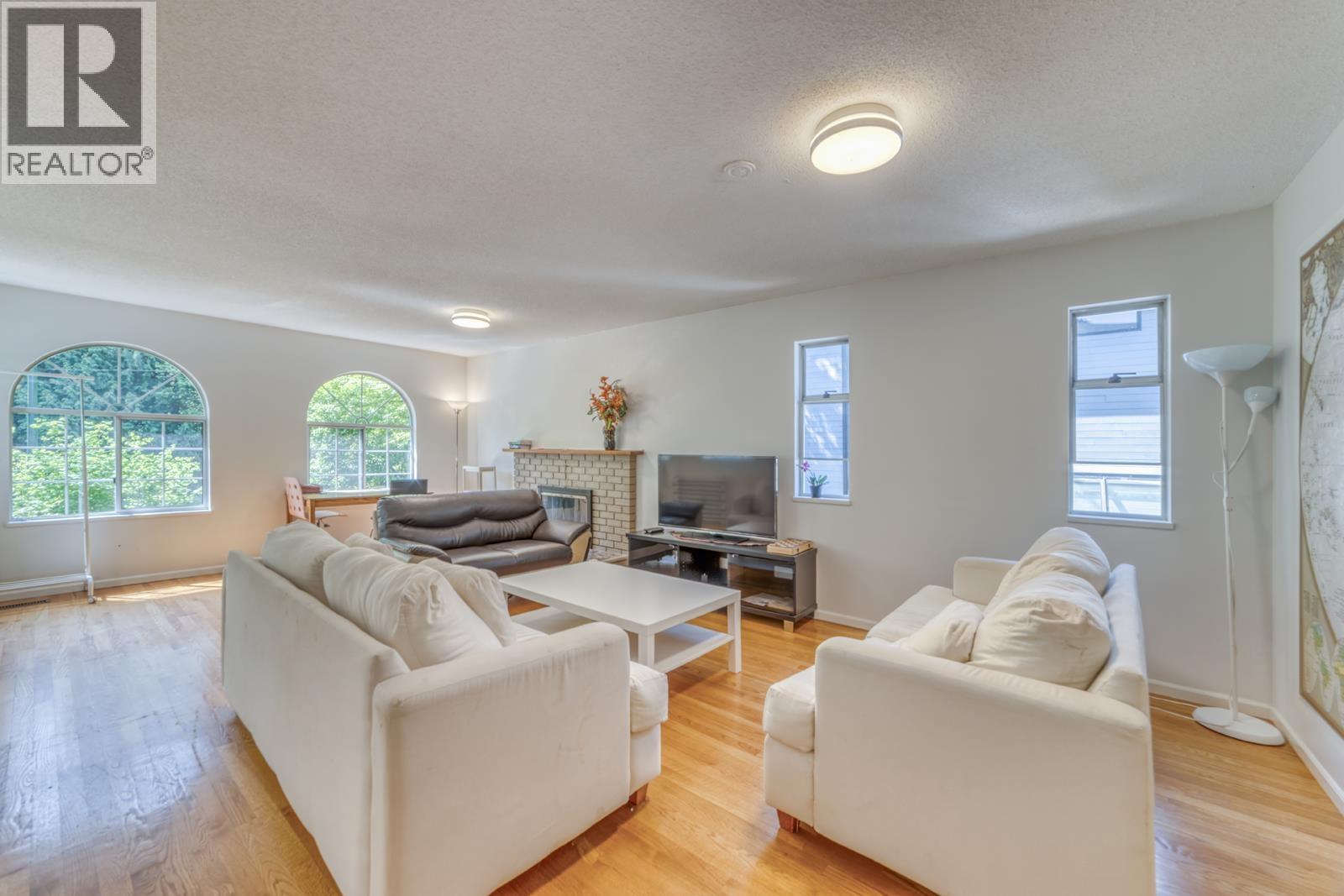 Upper 4533 W 16th Ave, Vancouver, British Columbia  V6R 3E8 - Photo 6 - R3102649
