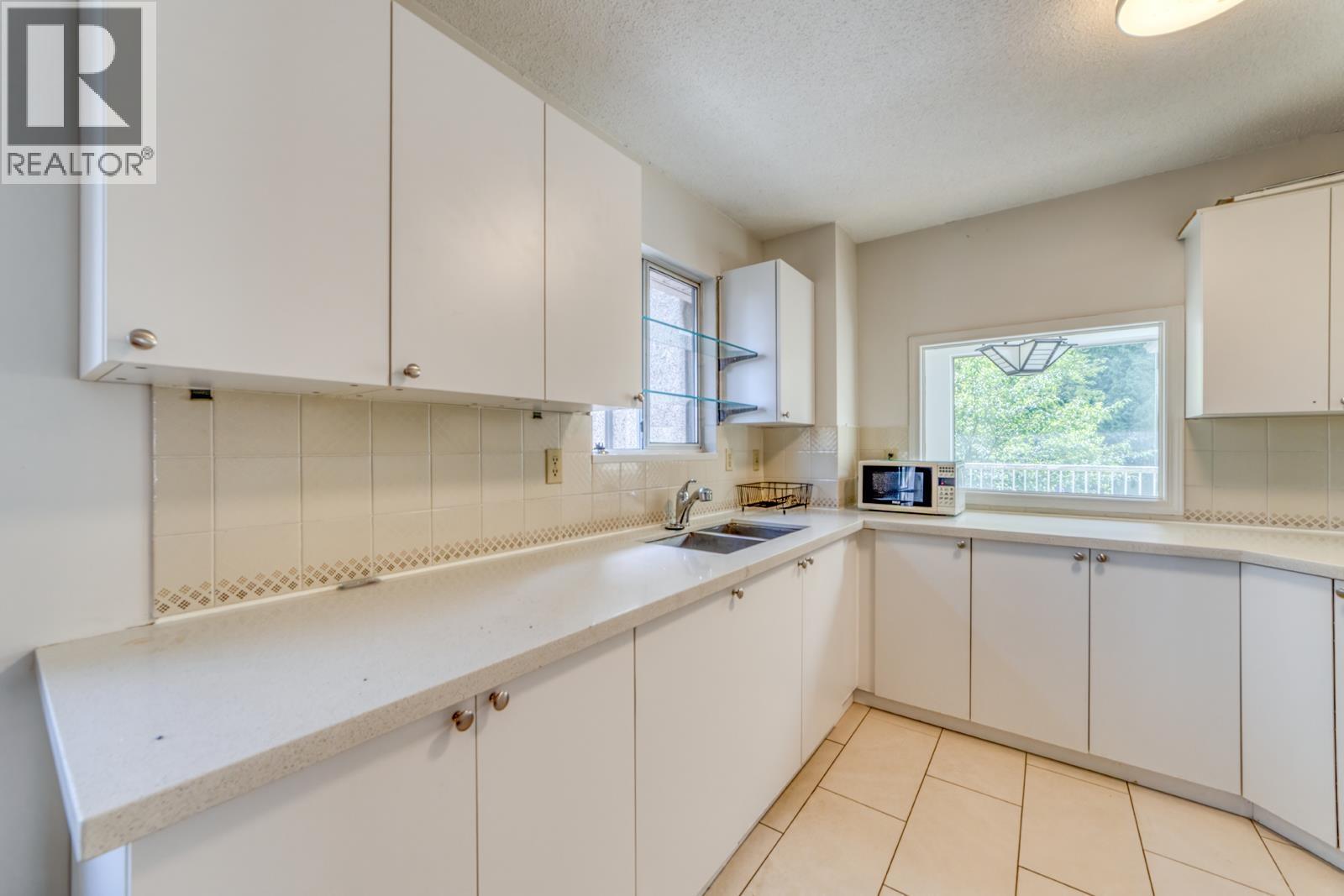 Upper 4533 W 16th Ave, Vancouver, British Columbia  V6R 3E8 - Photo 22 - R3102649