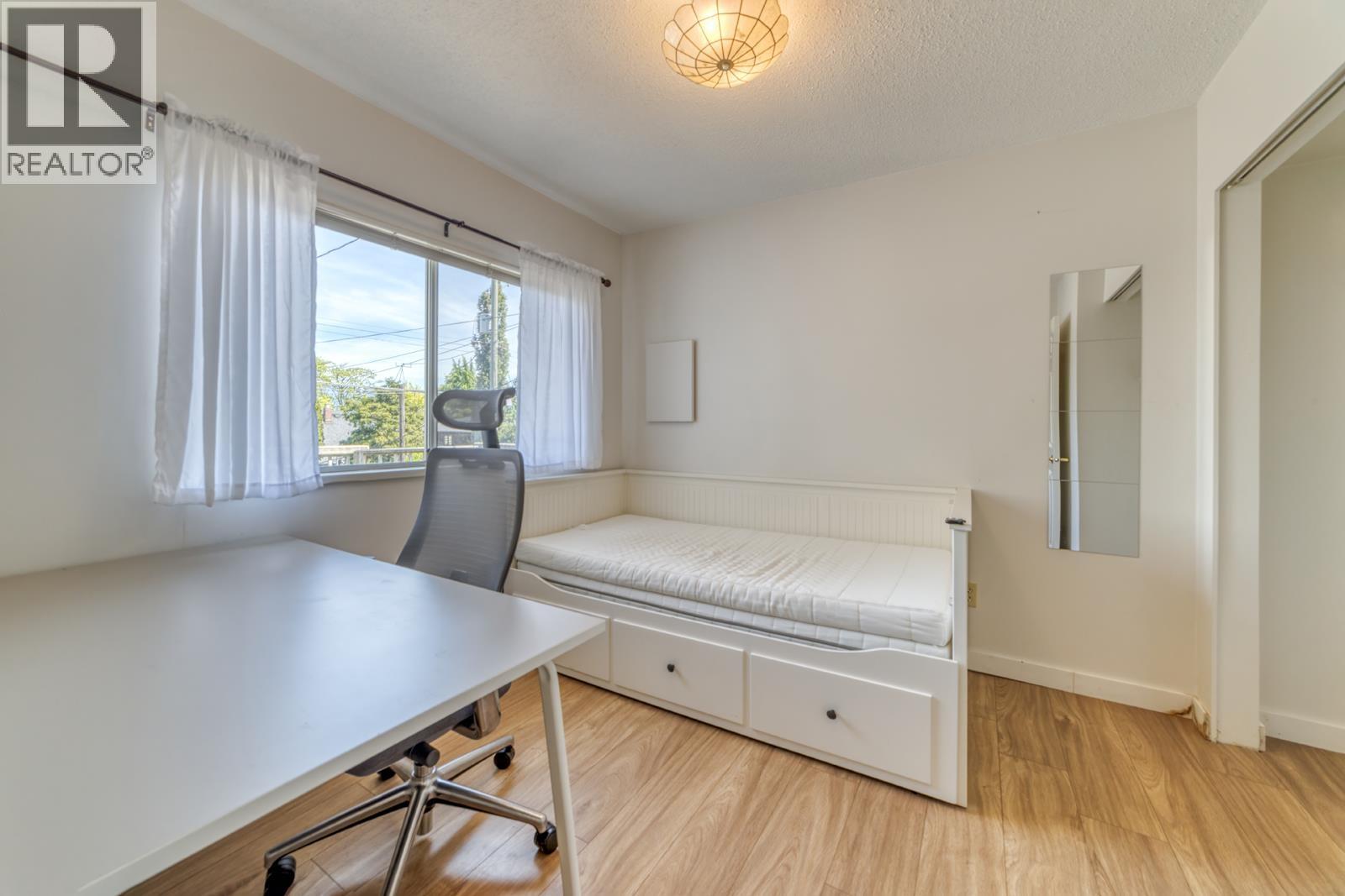 Upper 4533 W 16th Ave, Vancouver, British Columbia  V6R 3E8 - Photo 8 - R3102649