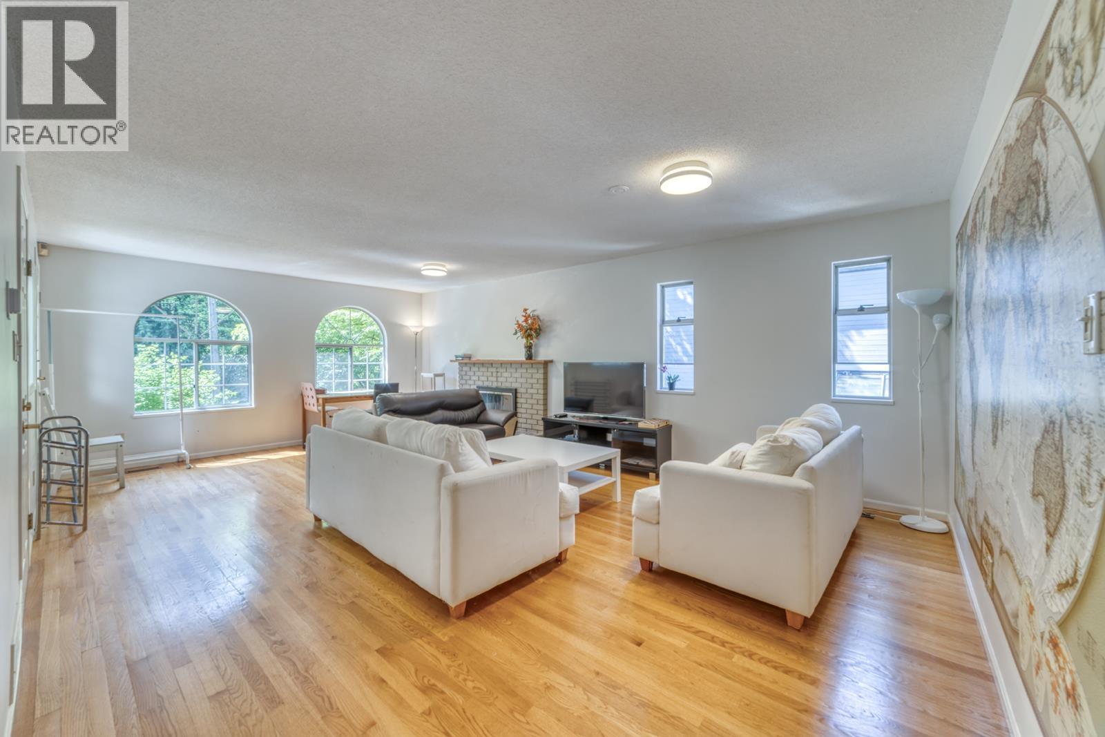 Upper 4533 W 16th Ave, Vancouver, British Columbia  V6R 3E8 - Photo 5 - R3102649