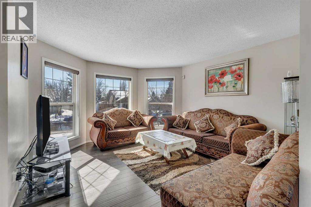 92 Taradale Drive NE, Calgary, Alberta  T3J 4W7 - Photo 12 - A2305503