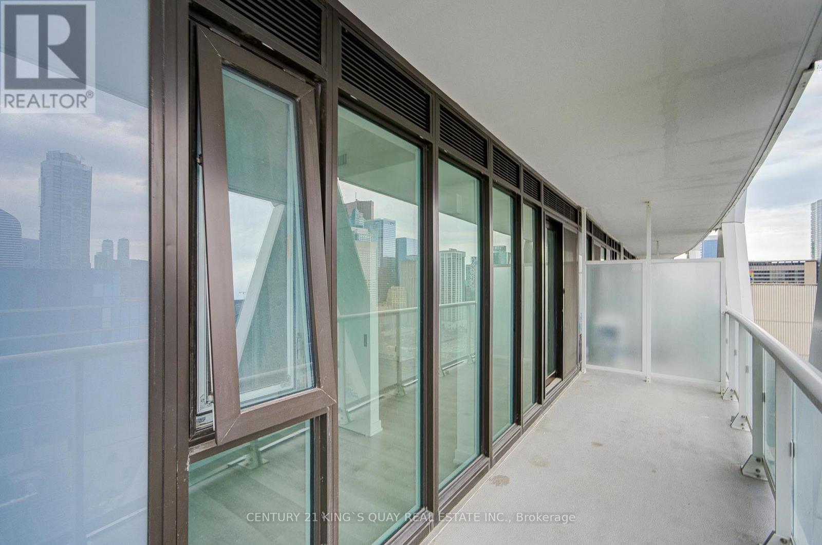 2417 - 230 Simcoe Street, Toronto, Ontario  M5T 1T4 - Photo 11 - C13081472