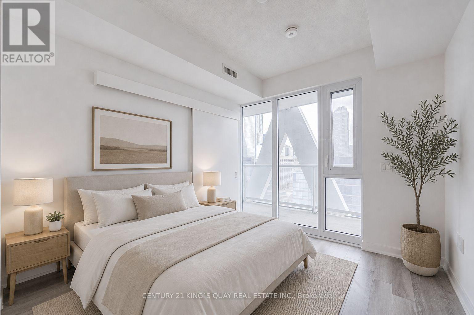 2417 - 230 Simcoe Street, Toronto, Ontario  M5T 1T4 - Photo 6 - C13081472