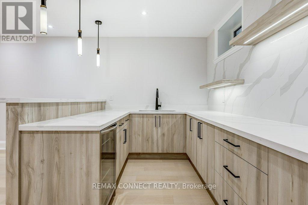 391 Rosebank Road, Pickering, Ontario  L1W 2N3 - Photo 46 - E13081482