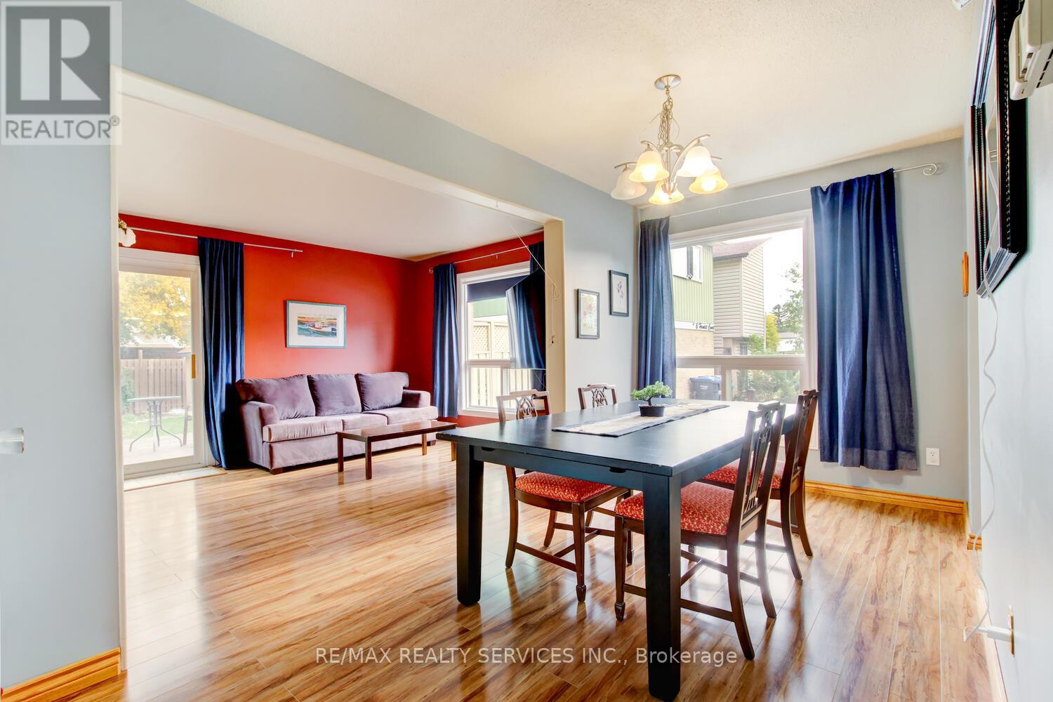 7 Hamlet Court, Brampton, Ontario  L6S 1X5 - Photo 8 - W13023638