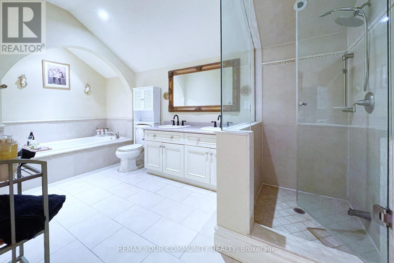 95 Naughton Drive, Richmond Hill, Ontario  L4C 8B3 - Photo 35 - N13081468