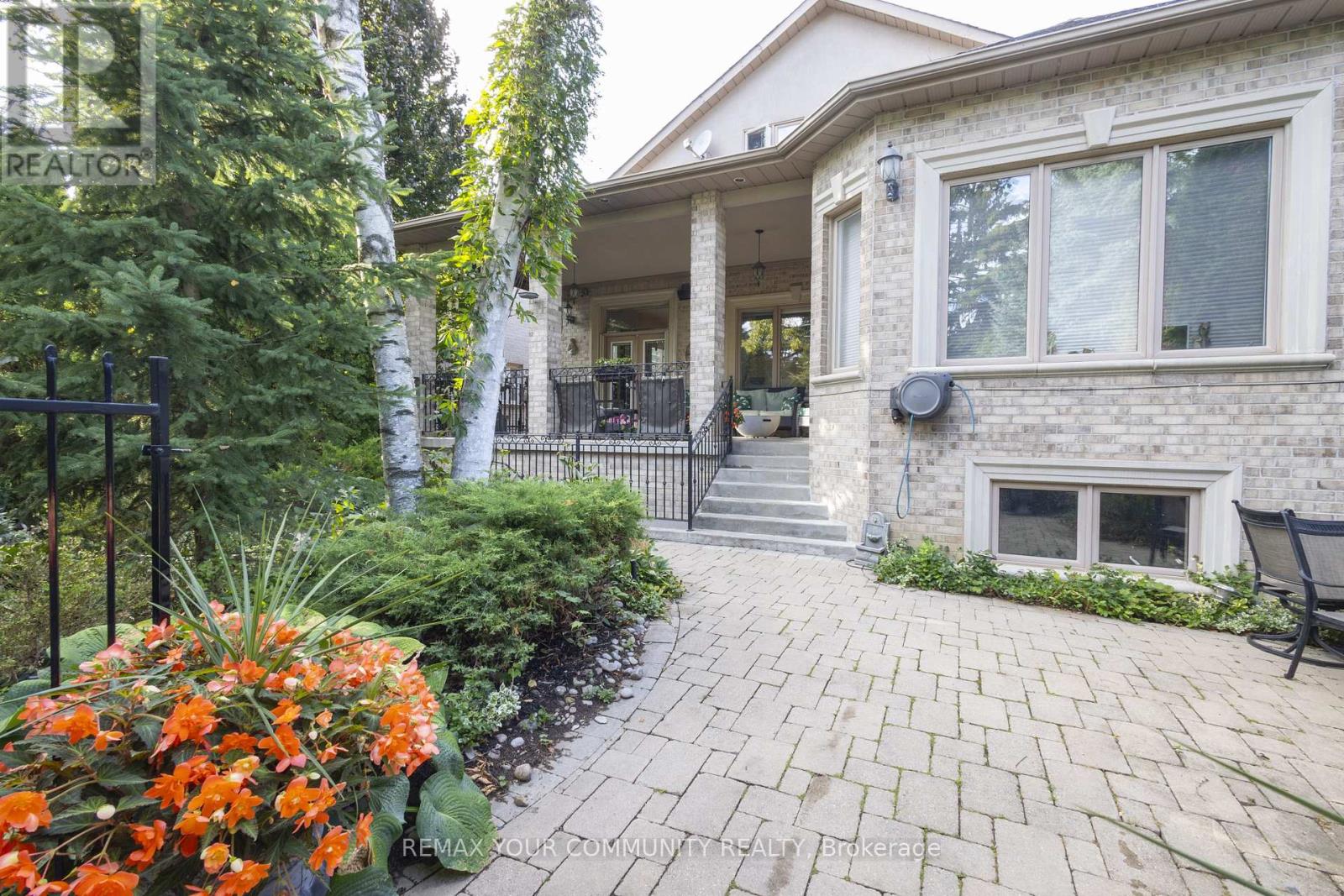 95 Naughton Drive, Richmond Hill, Ontario  L4C 8B3 - Photo 47 - N13081468