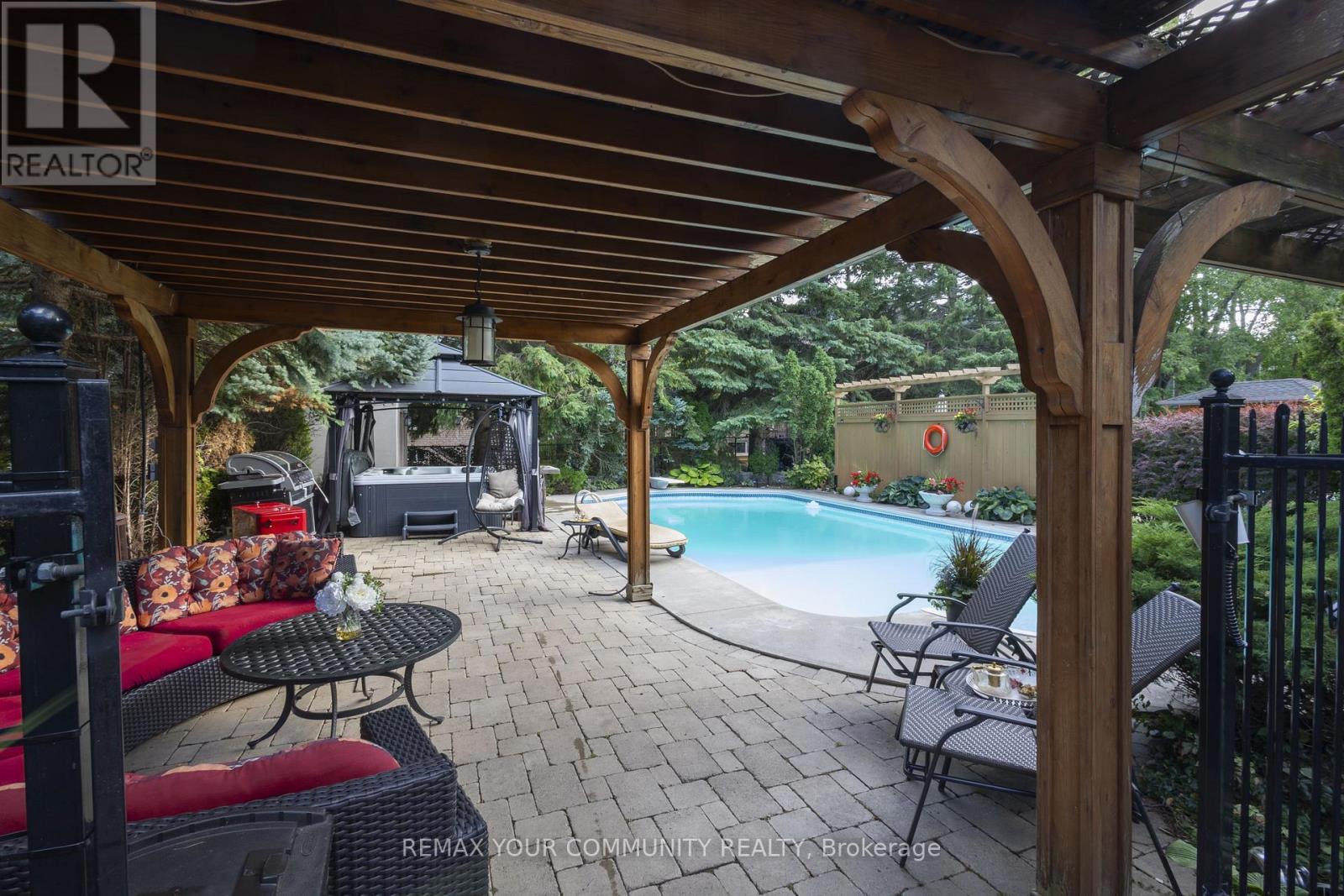 95 Naughton Drive, Richmond Hill, Ontario  L4C 8B3 - Photo 49 - N13081468