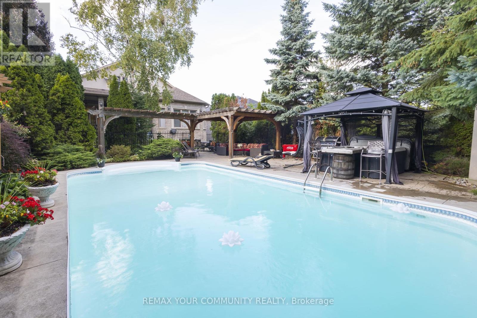 95 Naughton Drive, Richmond Hill, Ontario  L4C 8B3 - Photo 50 - N13081468