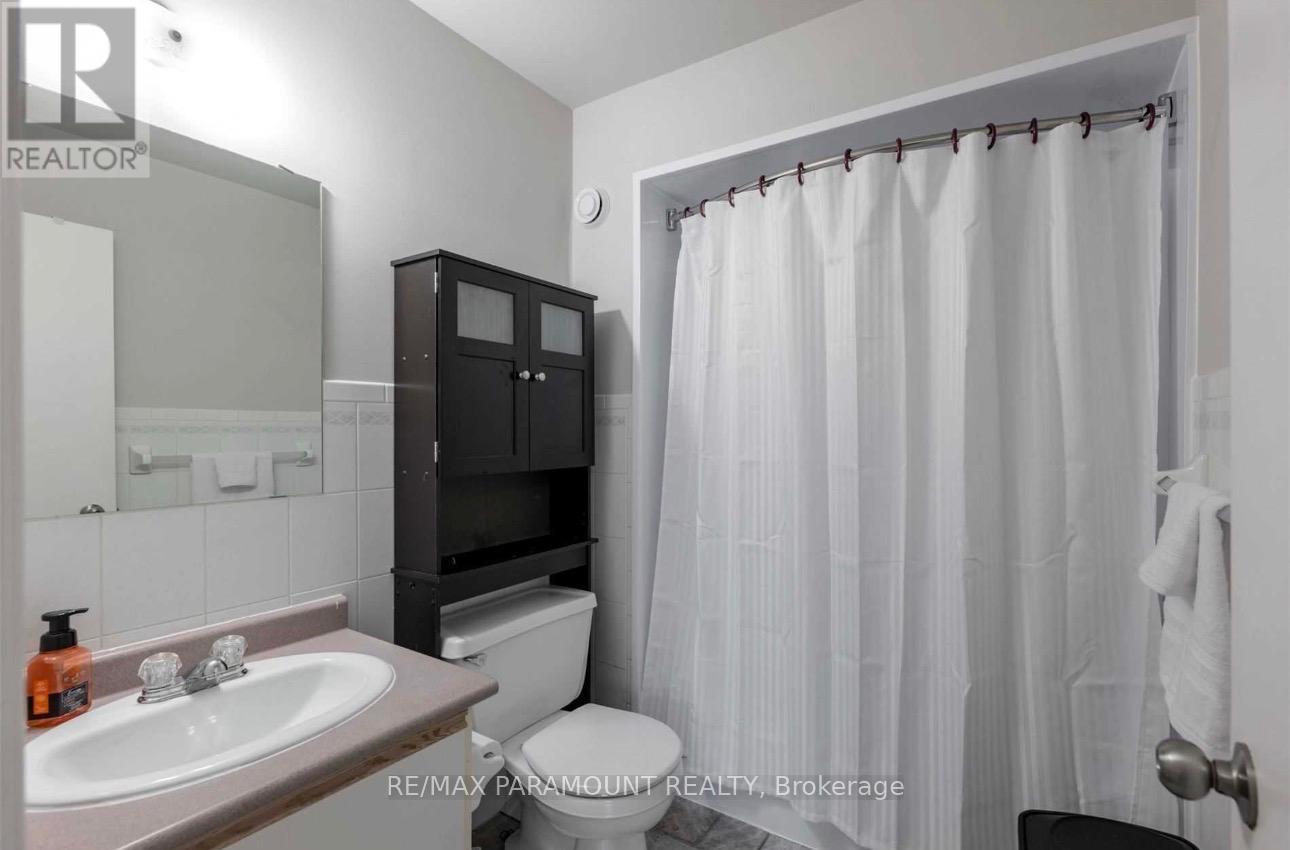 26 Ural Circle, Brampton, Ontario  L6R 1H3 - Photo 10 - W13081454