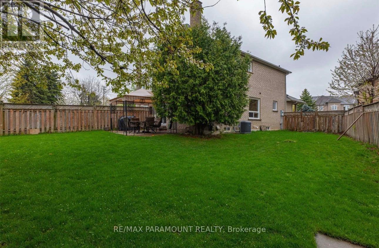 26 Ural Circle, Brampton, Ontario  L6R 1H3 - Photo 15 - W13081454