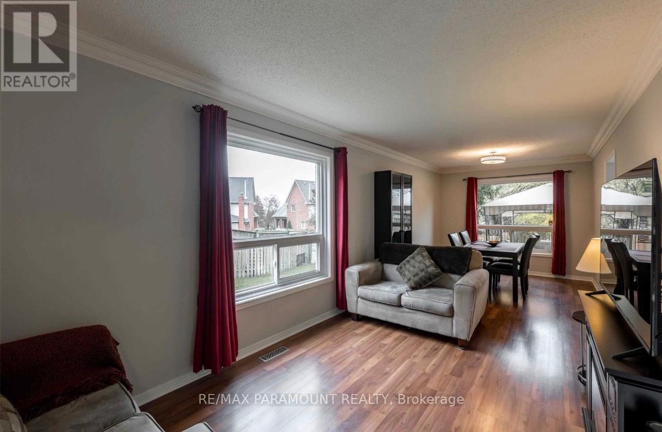 26 Ural Circle, Brampton, Ontario  L6R 1H3 - Photo 6 - W13081454