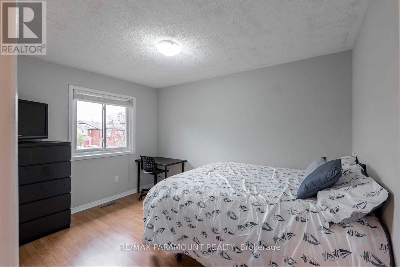 26 Ural Circle, Brampton, Ontario  L6R 1H3 - Photo 8 - W13081454