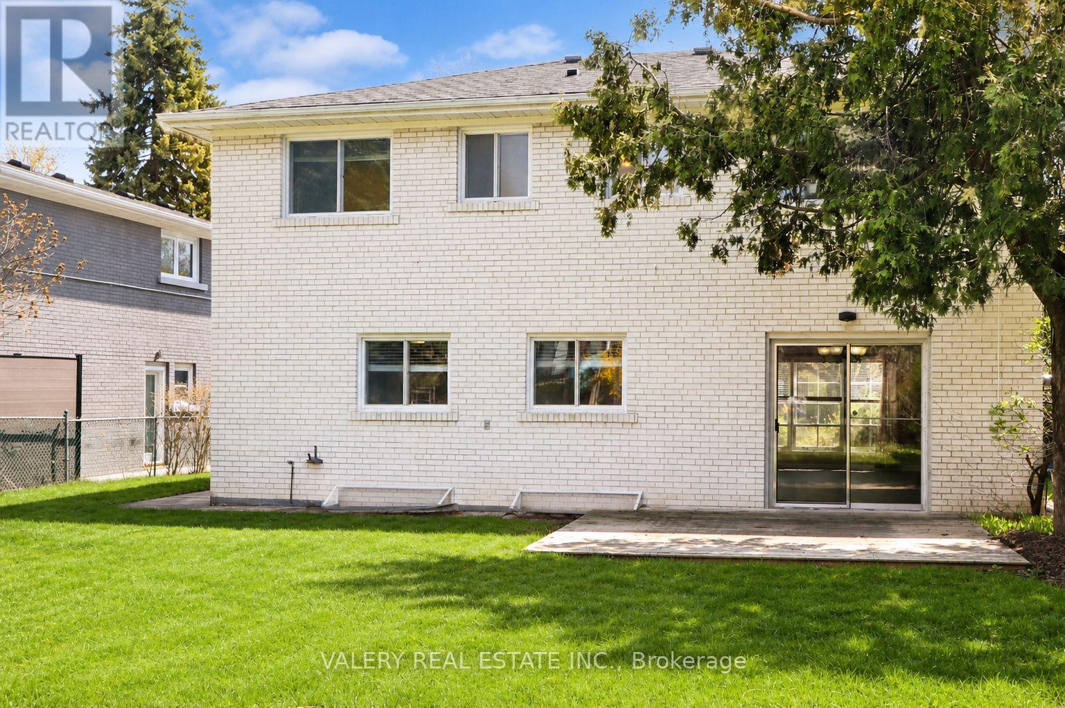 148 Allanhurst Drive, Toronto, Ontario  M9A 4K7 - Photo 11 - W13081456