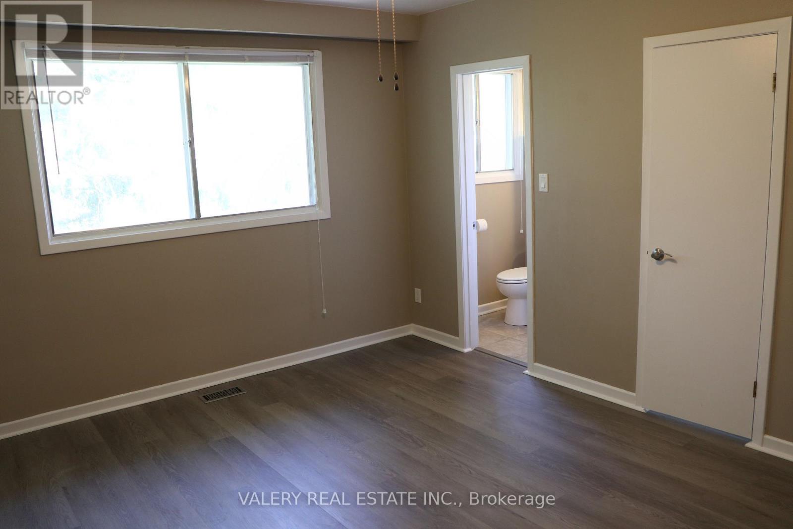 148 Allanhurst Drive, Toronto, Ontario  M9A 4K7 - Photo 9 - W13081456